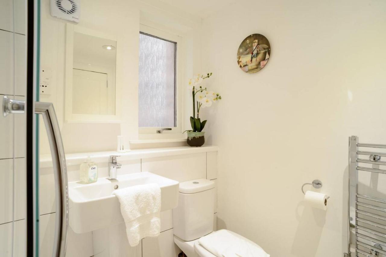 Altido Lovely Apartment For 4 With Free Parking Edinburgh Buitenkant foto