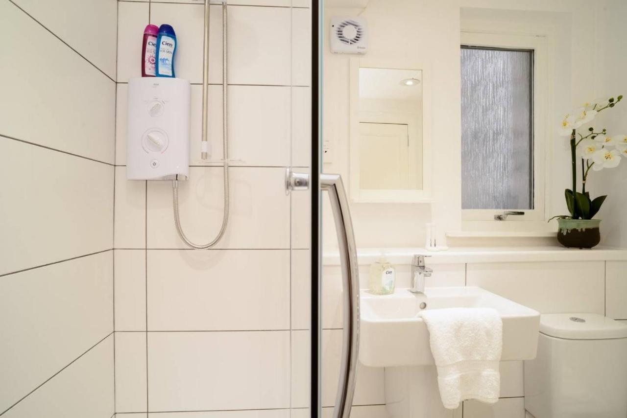 Altido Lovely Apartment For 4 With Free Parking Edinburgh Buitenkant foto